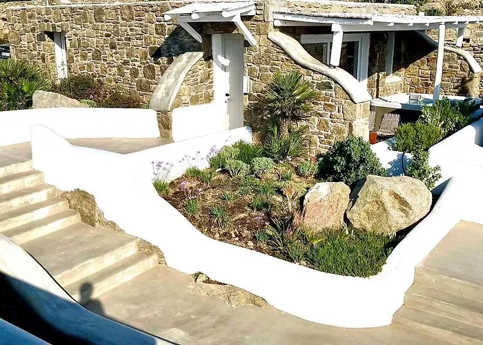 Adel Private Suites
